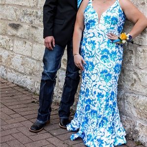 Giovanni dress size 16